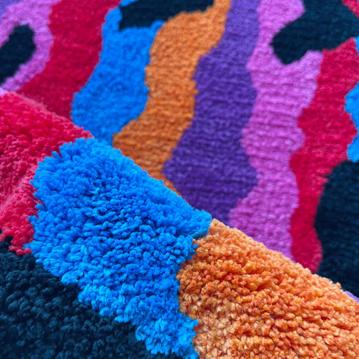 שטיח smiley מעוות